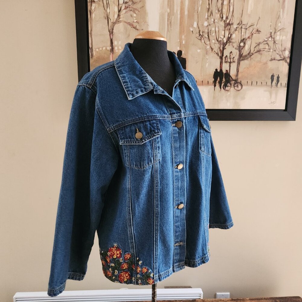 Floral embroidered denim jacket - Picture 3 of 6